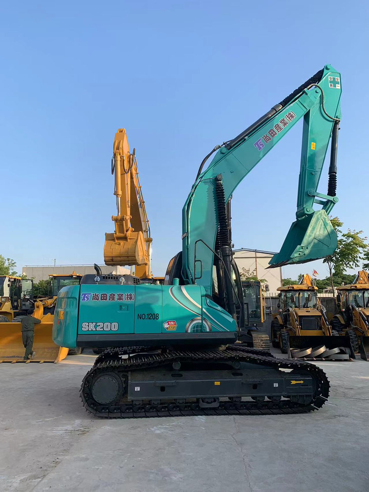 Kobelco Secondhand Excavator SK200 Cheap price - حفارات زحافة: صور 4 Kobelco Secondhand Excavator SK200 Cheap price - حفارات زحافة: صور 4
