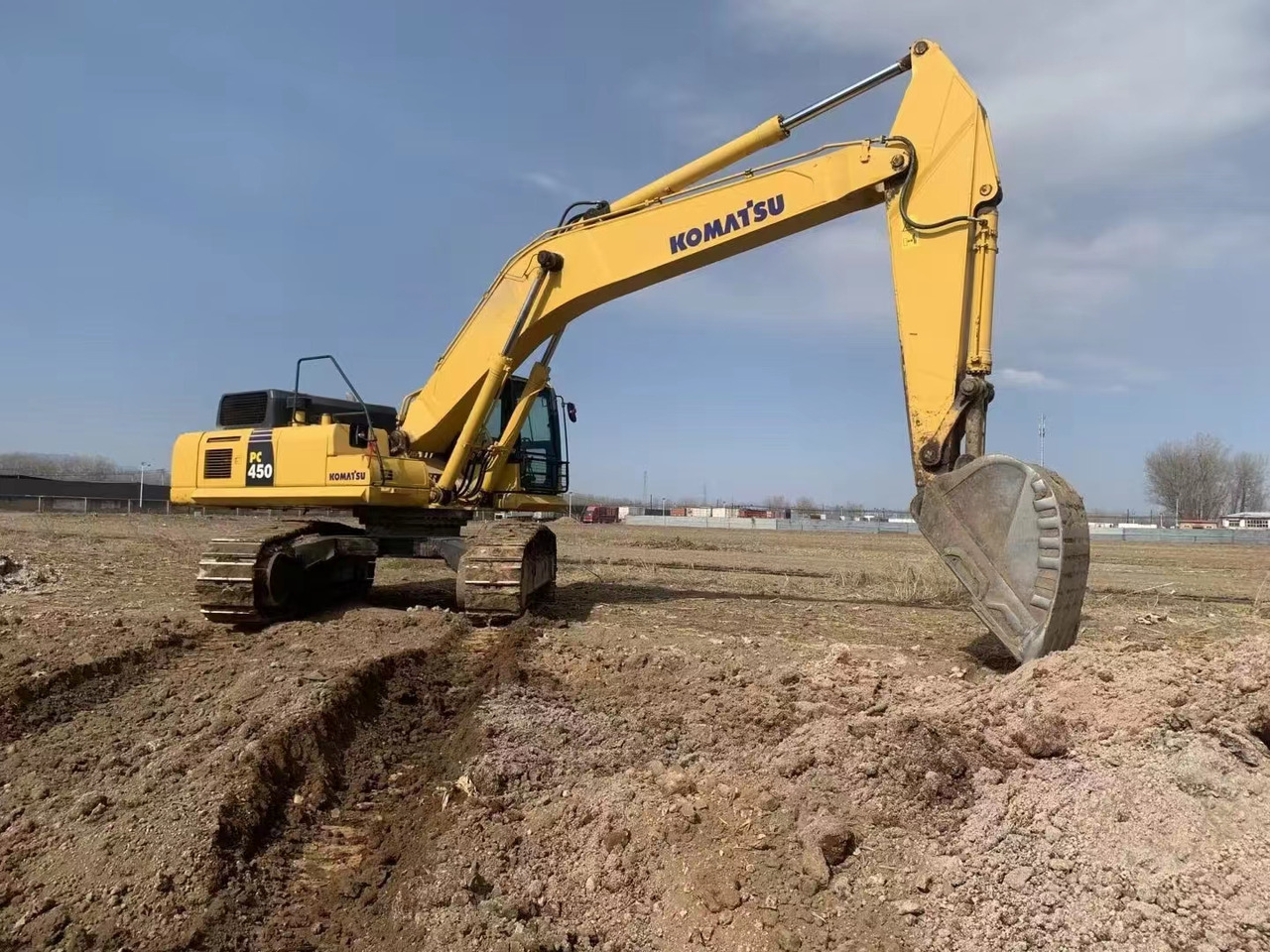 Komatsu Heavy Excavator PC450 Made in Japan - حفارات زحافة: صور 2 Komatsu Heavy Excavator PC450 Made in Japan - حفارات زحافة: صور 2