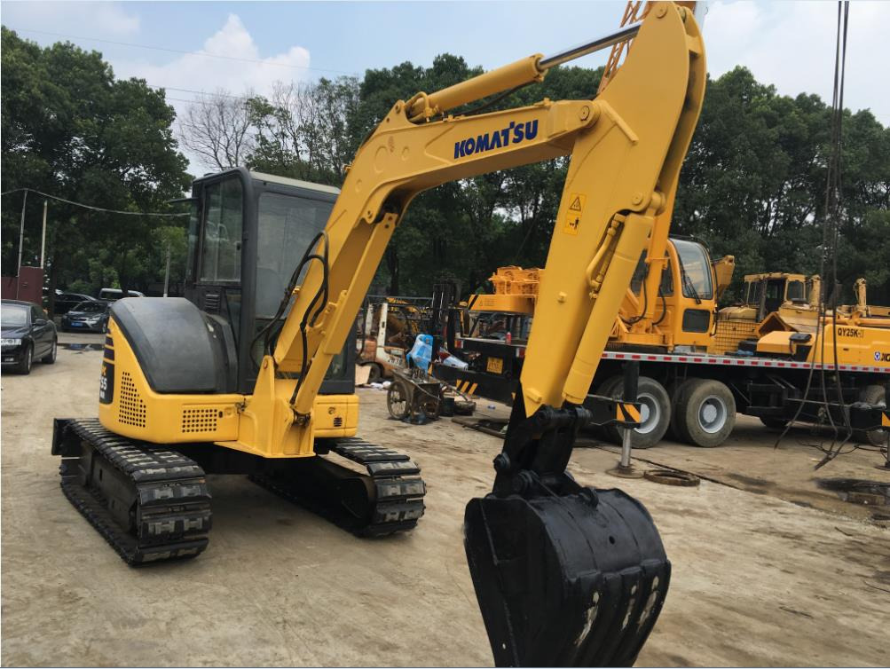 Komatsu Mini Excavator PC55MR, PC35MR Good Price on Sale - حفارات زحافة: صور 5 Komatsu Mini Excavator PC55MR, PC35MR Good Price on Sale - حفارات زحافة: صور 5