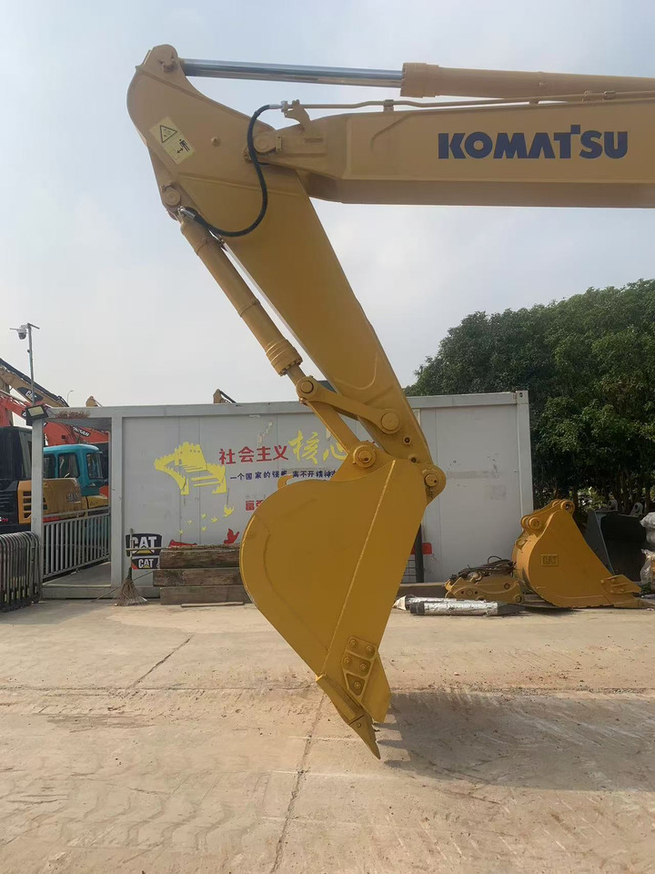 Komatsu Mining Excavator PC300, PC360, PC400 - حفارات زحافة: صور 5 Komatsu Mining Excavator PC300, PC360, PC400 - حفارات زحافة: صور 5