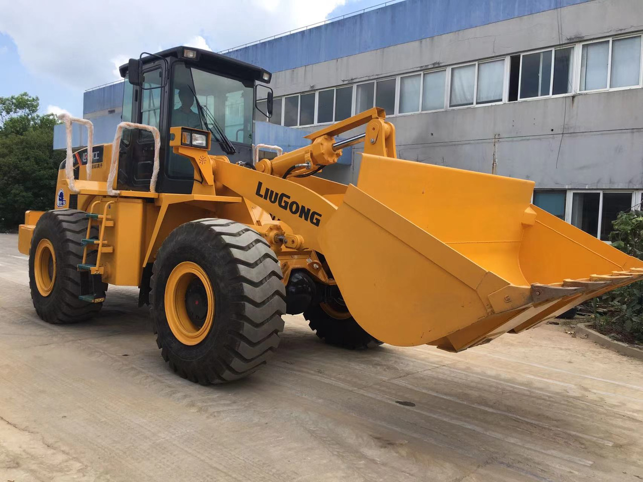 LIUGONG CLG856 Wheel Loader Secondhand Condition 5 ton Loader - اللودر بعجل: صور 5 LIUGONG CLG856 Wheel Loader Secondhand Condition 5 ton Loader - اللودر بعجل: صور 5