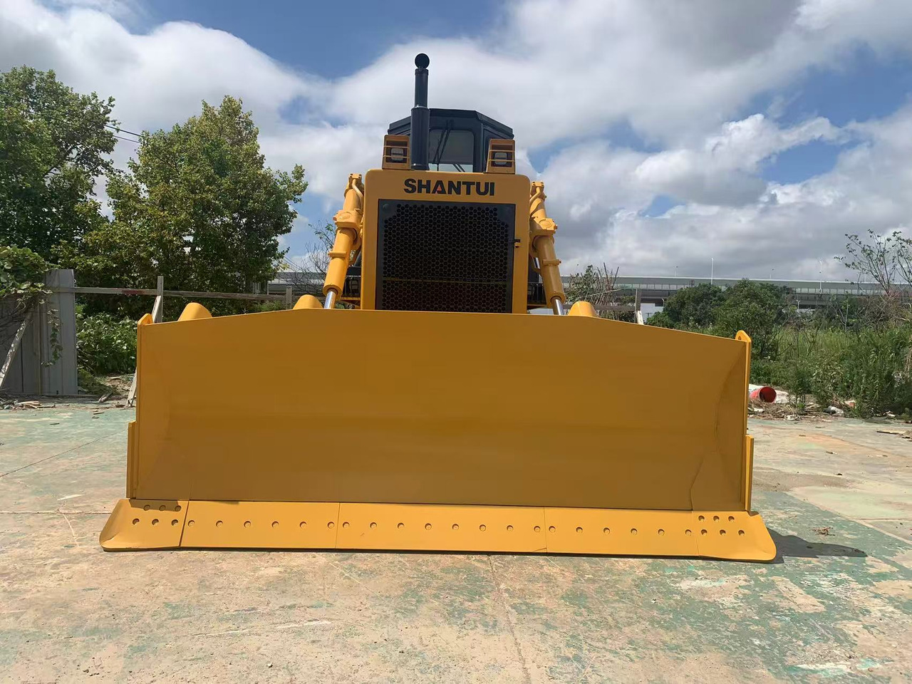 SHANTUI Bulldozer SD22, SD32, SD16 Secondhand Condition - بلدوزر: صور 1 SHANTUI Bulldozer SD22, SD32, SD16 Secondhand Condition - بلدوزر: صور 1