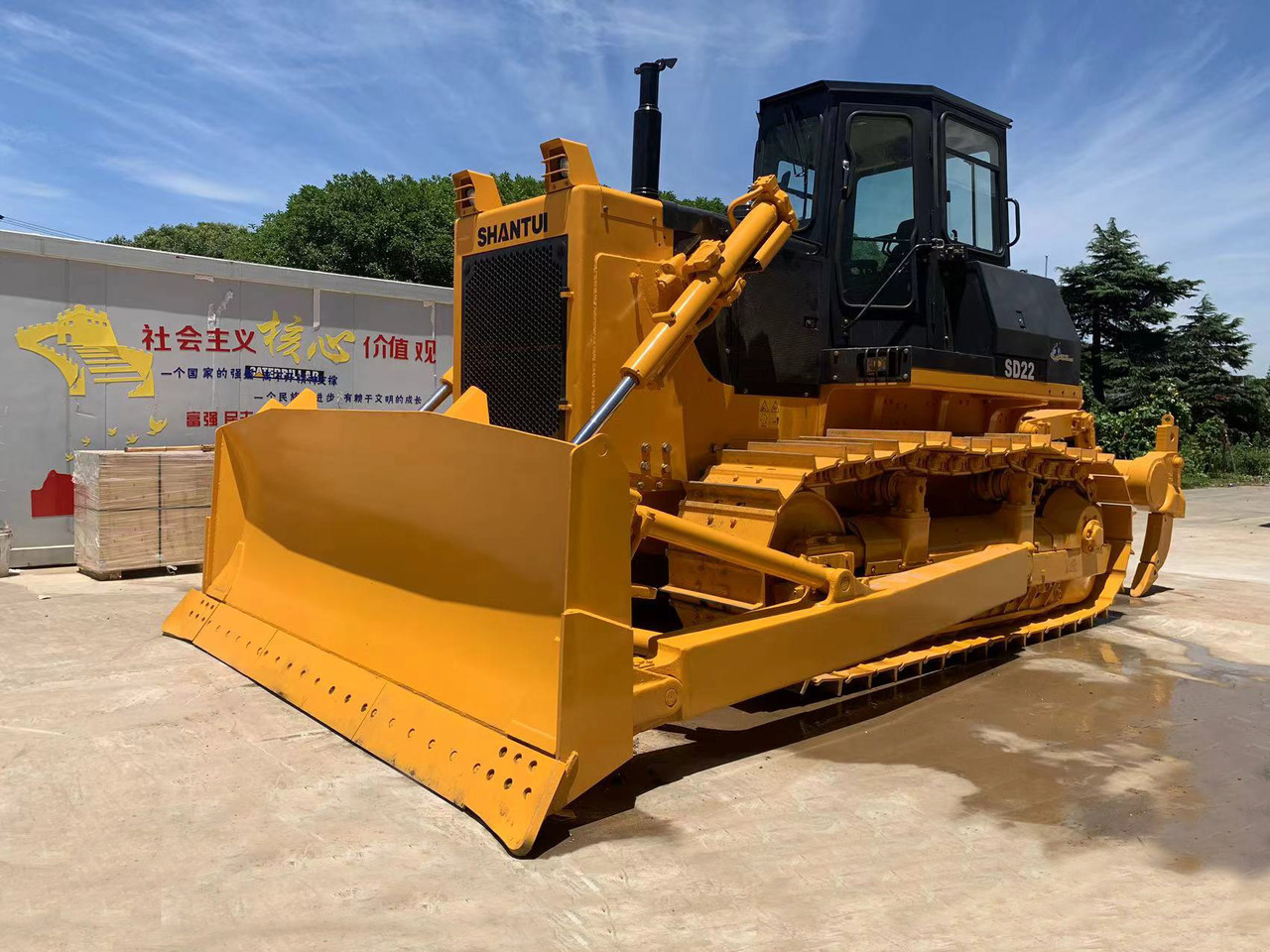 SHANTUI SD22 Bulldozer Good price on Sale - بلدوزر: صور 1 SHANTUI SD22 Bulldozer Good price on Sale - بلدوزر: صور 1