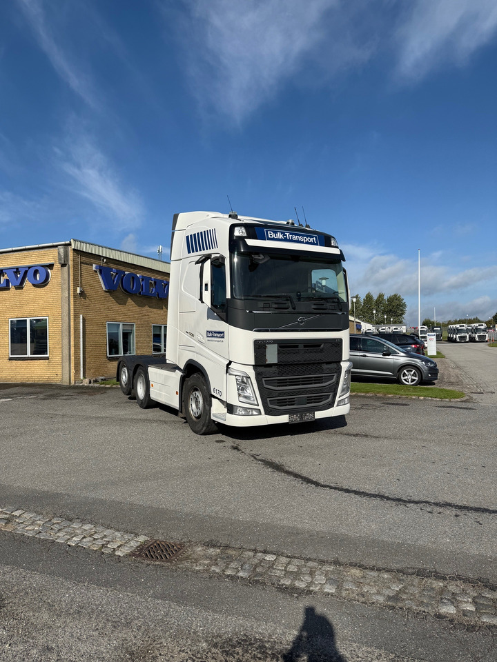 Volvo FH 500 6x2 - شاحنة جرار: صور 1 Volvo FH 500 6x2 - شاحنة جرار: صور 1