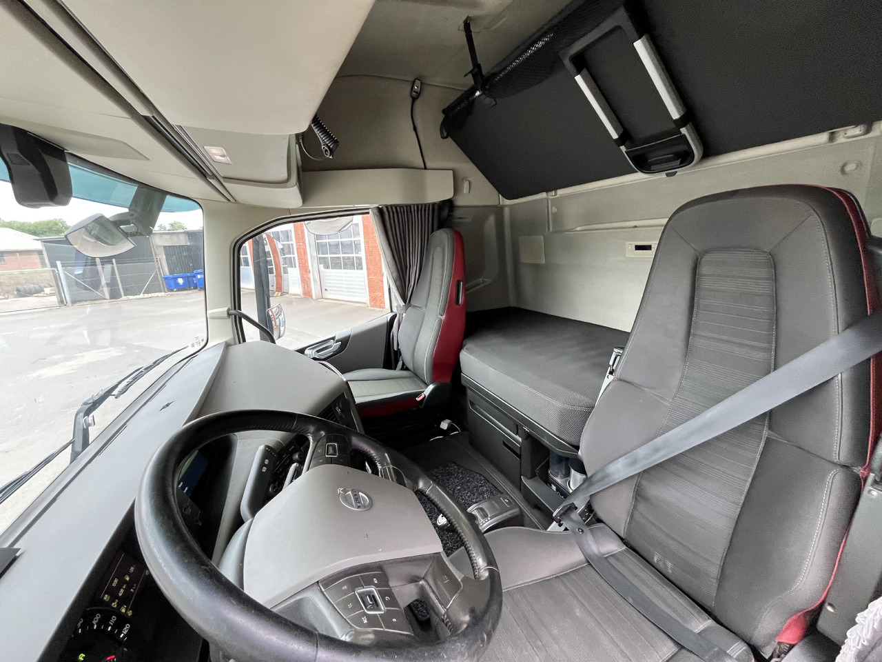 Volvo FH 500TC 6x2 - شاحنة جرار: صور 5 Volvo FH 500TC 6x2 - شاحنة جرار: صور 5