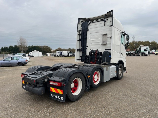 Volvo FH500TC 6x2 - شاحنة جرار: صور 3 Volvo FH500TC 6x2 - شاحنة جرار: صور 3