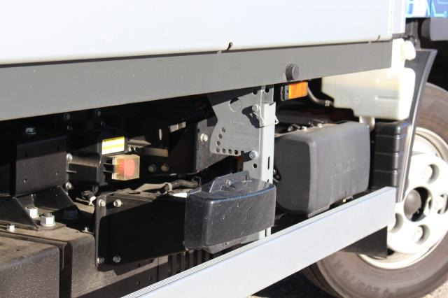 FUSO Canter 4C15E M - BATT. - الشاحنات الصغيرة المسطحة: صور 5 FUSO Canter 4C15E M - BATT. - الشاحنات الصغيرة المسطحة: صور 5