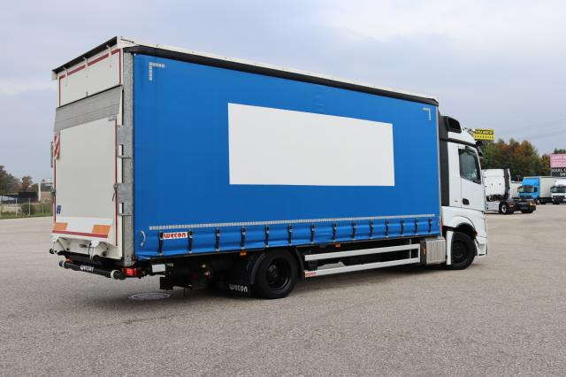 Mercedes-Benz Actros 1833 L nR - شاحنة ستارة: صور 3 Mercedes-Benz Actros 1833 L nR - شاحنة ستارة: صور 3