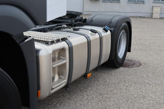 Mercedes-Benz Actros 1842 LS - شاحنة جرار: صور 4 Mercedes-Benz Actros 1842 LS - شاحنة جرار: صور 4