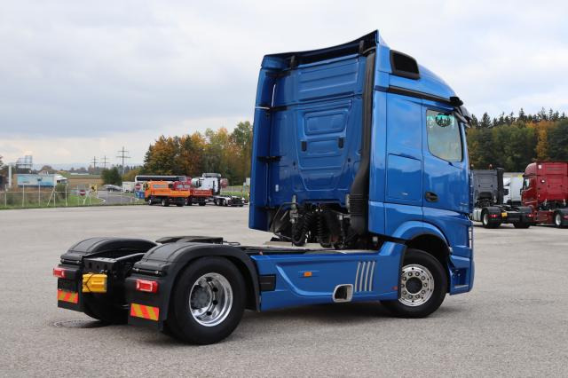 Mercedes-Benz Actros 1845 LS - شاحنة جرار: صور 3 Mercedes-Benz Actros 1845 LS - شاحنة جرار: صور 3