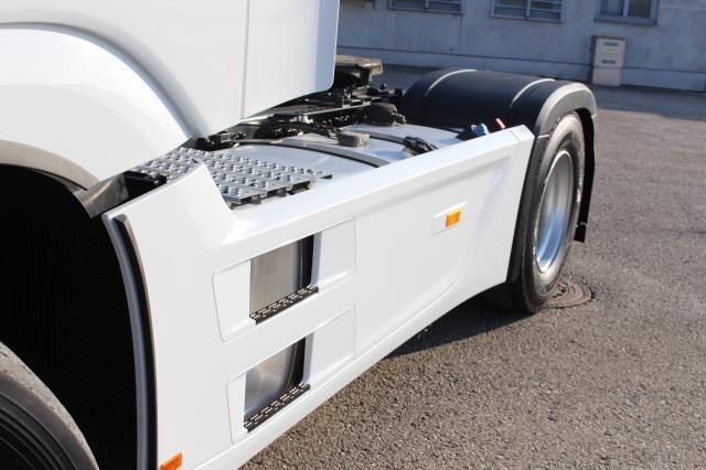 Mercedes-Benz Actros 1851 LS - شاحنة جرار: صور 4 Mercedes-Benz Actros 1851 LS - شاحنة جرار: صور 4