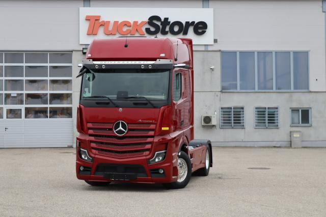 Mercedes-Benz Actros 1851 LS - شاحنة جرار: صور 1 Mercedes-Benz Actros 1851 LS - شاحنة جرار: صور 1
