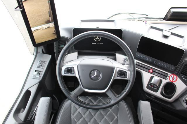 Mercedes-Benz Actros 1853 LS - شاحنة جرار: صور 5 Mercedes-Benz Actros 1853 LS - شاحنة جرار: صور 5