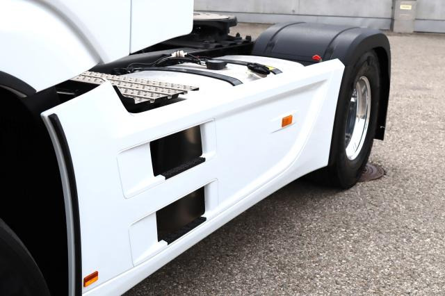 Mercedes-Benz Actros 1853 LS - شاحنة جرار: صور 4 Mercedes-Benz Actros 1853 LS - شاحنة جرار: صور 4