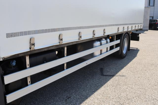Mercedes-Benz Antos 1836L - شاحنات مسطحة: صور 4 Mercedes-Benz Antos 1836L - شاحنات مسطحة: صور 4