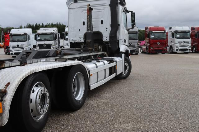 Mercedes-Benz Antos 2551 ENA - شاحنة ذات الخطاف: صور 5 Mercedes-Benz Antos 2551 ENA - شاحنة ذات الخطاف: صور 5