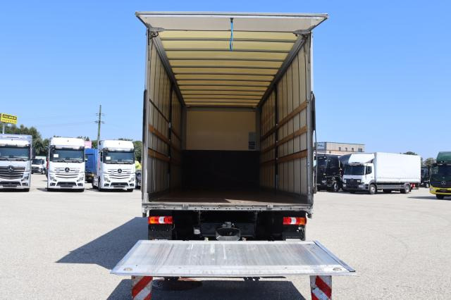 Mercedes-Benz Atego 1230 L - شاحنة ستارة: صور 5 Mercedes-Benz Atego 1230 L - شاحنة ستارة: صور 5