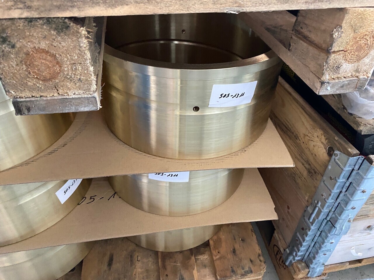 O&K Terex RH200 RH340 6050 6060 Bushing 505-1311 (upgraded version of 2157750 4020187 535-3821) - قطع الغيار - شاحنة: صور 1 O&K Terex RH200 RH340 6050 6060 Bushing 505-1311 (upgraded version of 2157750 4020187 535-3821) - قطع الغيار - شاحنة: صور 1