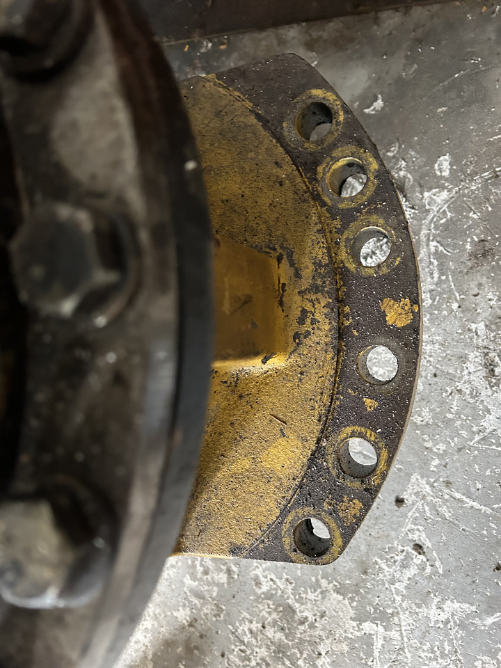 Komatsu PC210 - محرك سوينغ - حفارة: صور 3 Komatsu PC210 - محرك سوينغ - حفارة: صور 3