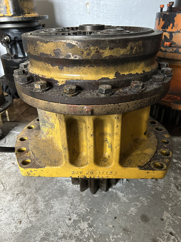 Komatsu PC210 - محرك سوينغ - حفارة: صور 1 Komatsu PC210 - محرك سوينغ - حفارة: صور 1