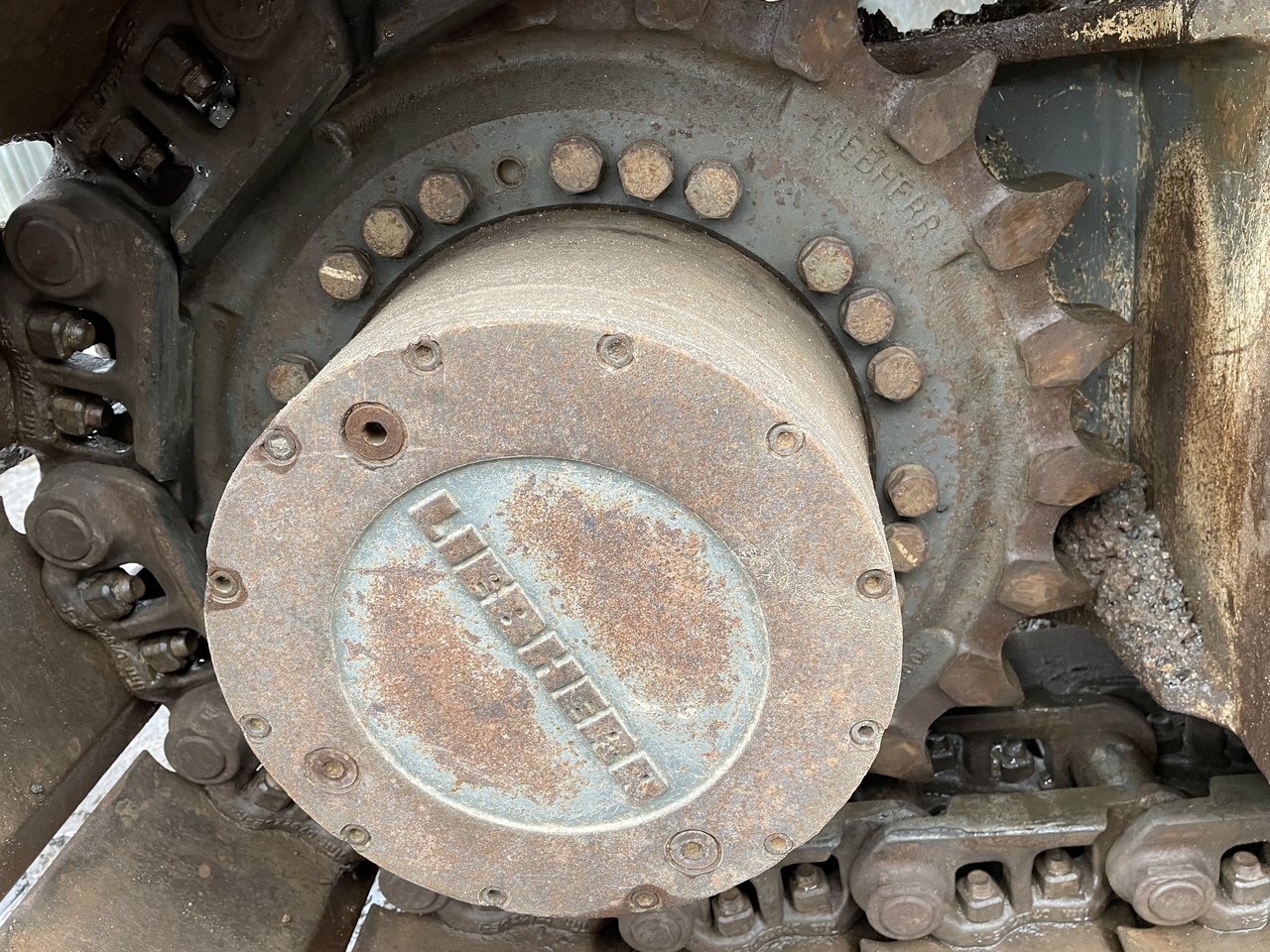 LIEBHERR R926 - محرك السفر - حفارات زحافة: صور 2 LIEBHERR R926 - محرك السفر - حفارات زحافة: صور 2