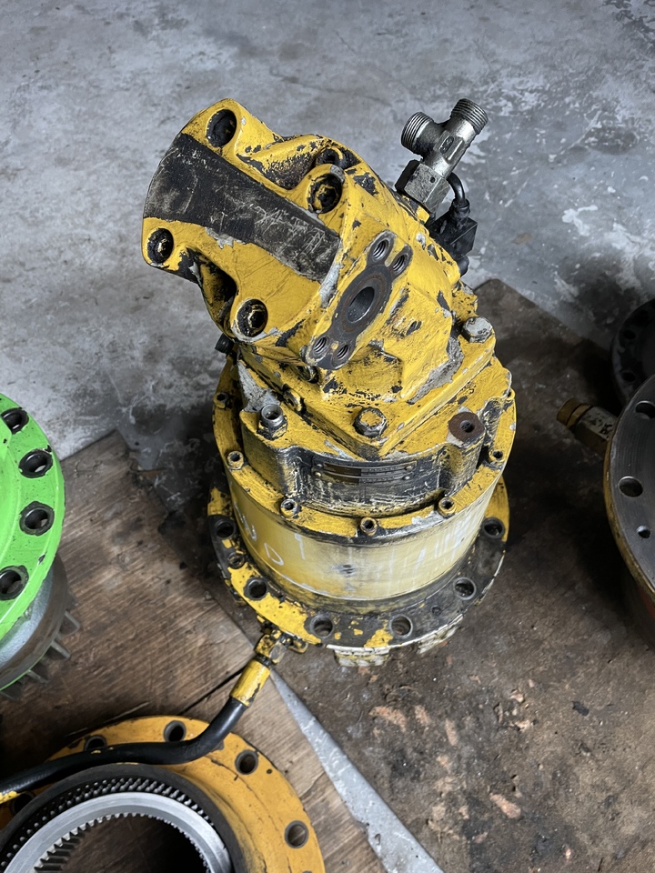 NEW HOLLAND Mh plus - محرك سوينغ - حفارة: صور 2 NEW HOLLAND Mh plus - محرك سوينغ - حفارة: صور 2