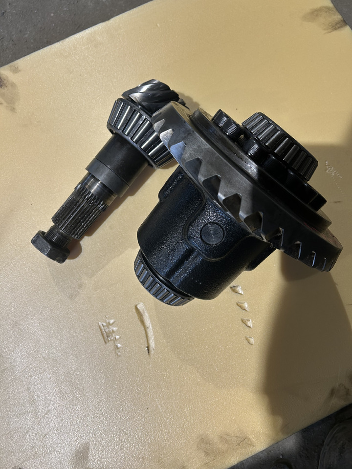 ZF 4472 348 064 35:12 - التفاضلية والعتاد - حفارة على عجلات: صور 2 ZF 4472 348 064 35:12 - التفاضلية والعتاد - حفارة على عجلات: صور 2