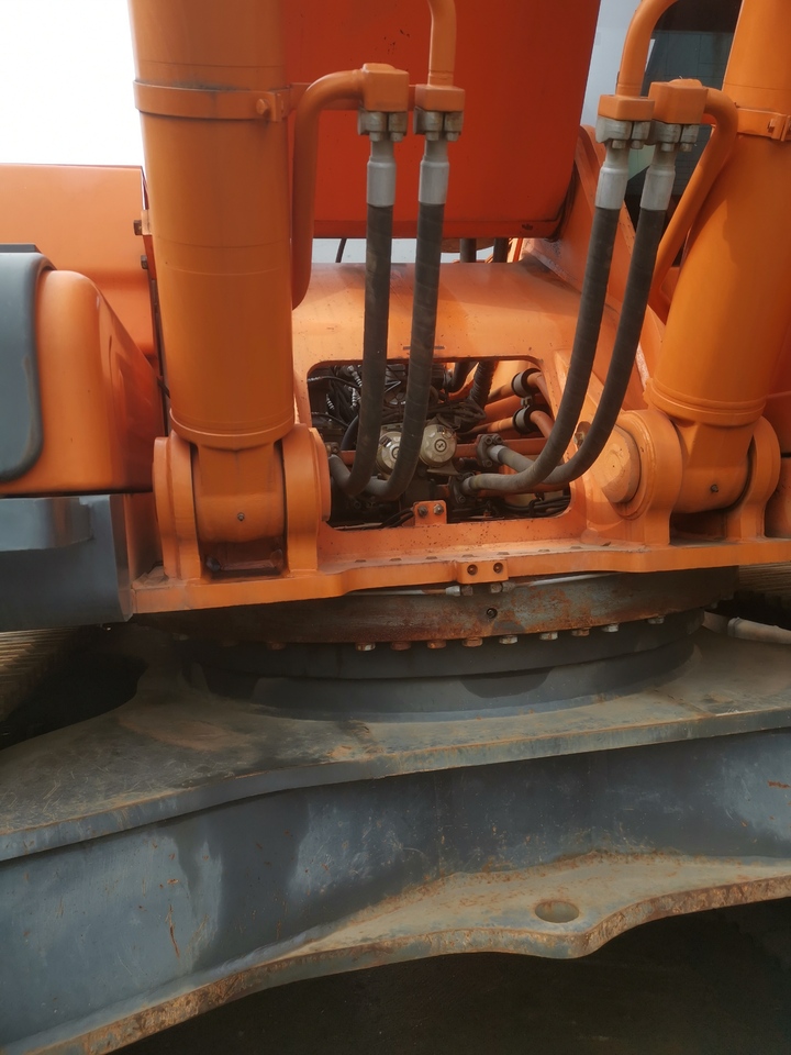 Doosan DX500LC - حفارات زحافة: صور 3 Doosan DX500LC - حفارات زحافة: صور 3