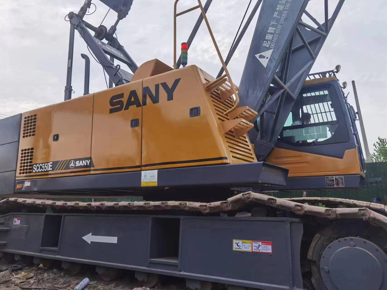 SANY SCC550E - رافعة مجنزرة: صور 1 SANY SCC550E - رافعة مجنزرة: صور 1