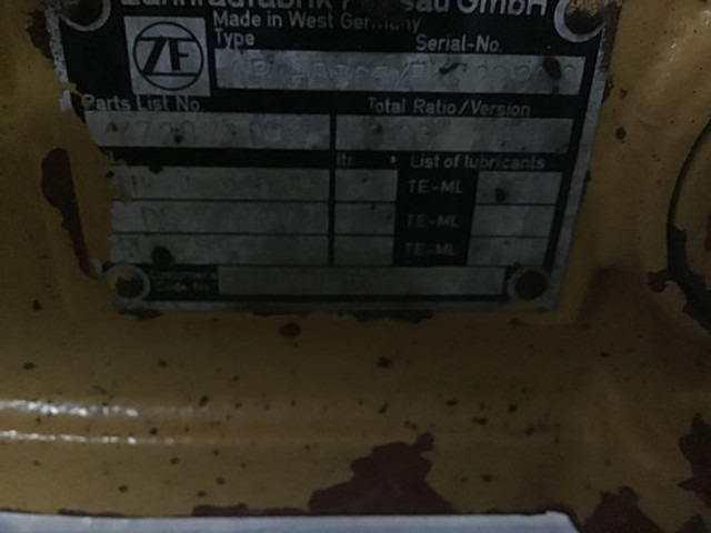 Liebherr APLB765 - المحور الأمامي: صور 3 Liebherr APLB765 - المحور الأمامي: صور 3