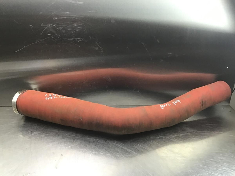 Liebherr Air Hose - أنبوب سحب الهواء: صور 1 Liebherr Air Hose - أنبوب سحب الهواء: صور 1