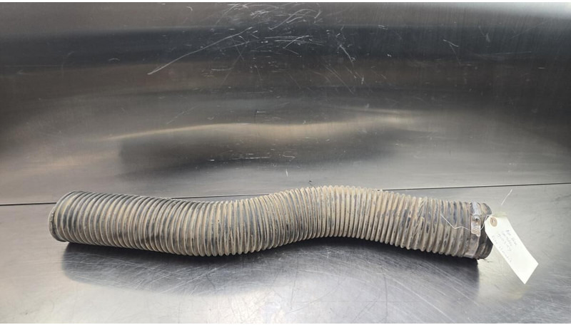 Liebherr Air Hose - أنبوب سحب الهواء: صور 1 Liebherr Air Hose - أنبوب سحب الهواء: صور 1
