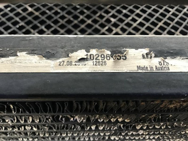 Liebherr Airco Condenser - جزء تكييف الهواء: صور 3 Liebherr Airco Condenser - جزء تكييف الهواء: صور 3