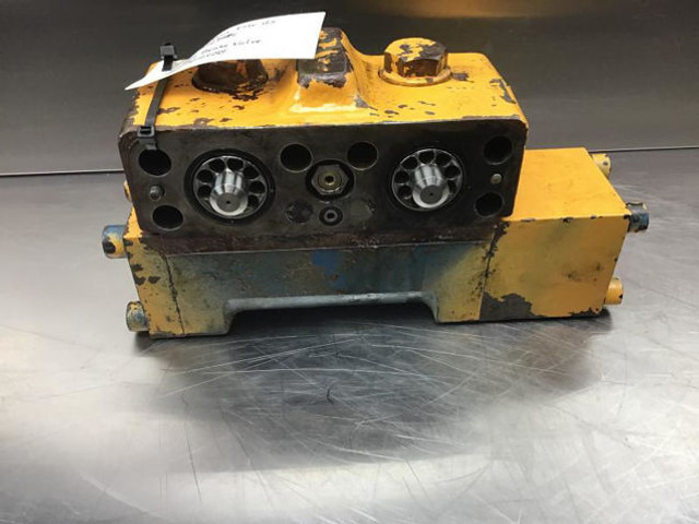 Liebherr Brake Valve - أجزاء الفرامل: صور 1 Liebherr Brake Valve - أجزاء الفرامل: صور 1