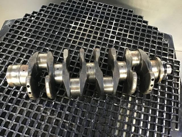 Liebherr Crankshaft D924 - العمود المرفقي: صور 5 Liebherr Crankshaft D924 - العمود المرفقي: صور 5
