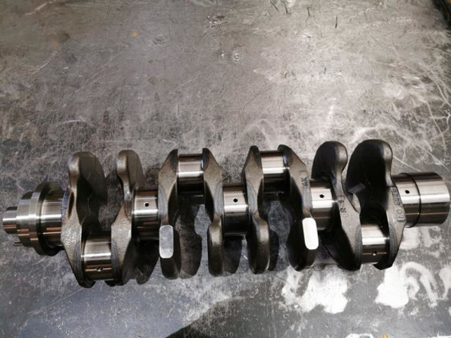 Liebherr Crankshaft D934L - العمود المرفقي: صور 2 Liebherr Crankshaft D934L - العمود المرفقي: صور 2