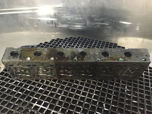 Liebherr Cylinderhead - كتلة اسطوانة: صور 2 Liebherr Cylinderhead - كتلة اسطوانة: صور 2