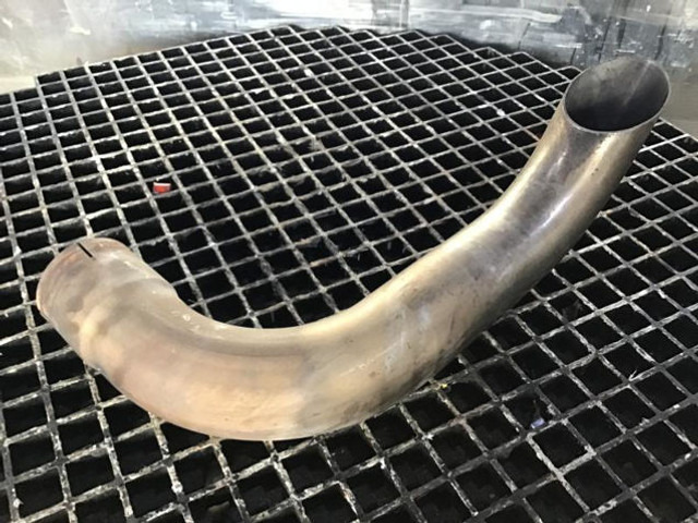 Liebherr Exhaust Pipe - ماسورة العادم: صور 2 Liebherr Exhaust Pipe - ماسورة العادم: صور 2