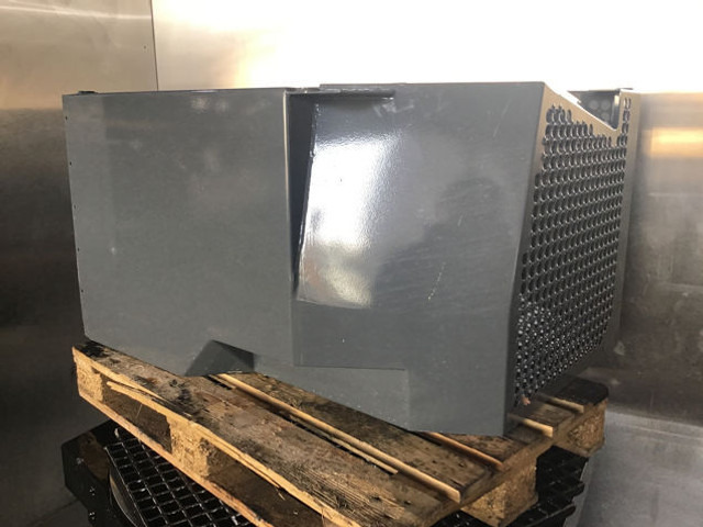 Liebherr Fender Left - هيكل السيارة الخارجية: صور 1 Liebherr Fender Left - هيكل السيارة الخارجية: صور 1