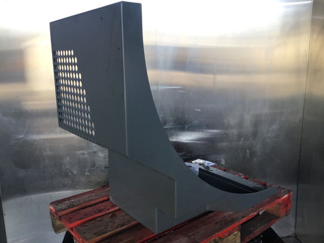 Liebherr Fender Left - هيكل السيارة الخارجية: صور 1 Liebherr Fender Left - هيكل السيارة الخارجية: صور 1