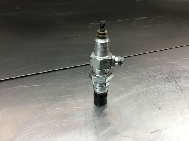Liebherr Flame Glow Plug - مضخات الوقود: صور 1 Liebherr Flame Glow Plug - مضخات الوقود: صور 1