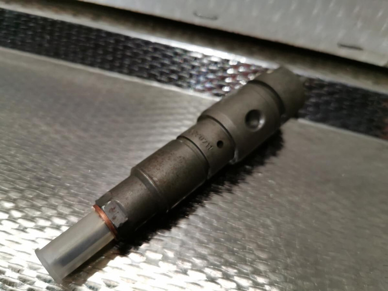 Liebherr Injection Nozzle 1645 Gerev - فلتر الوقود: صور 1 Liebherr Injection Nozzle 1645 Gerev - فلتر الوقود: صور 1