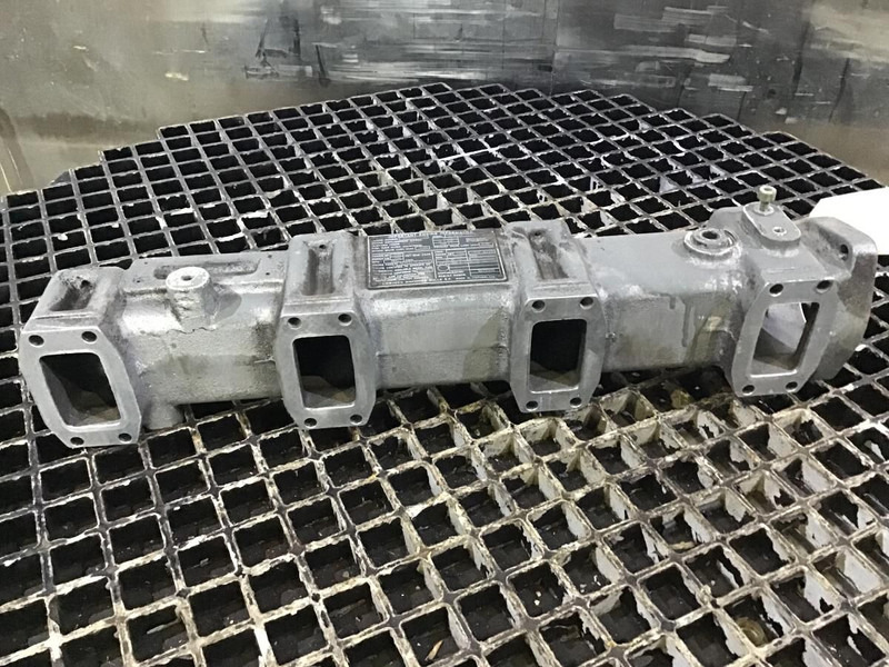 Liebherr Intakepipe - أنبوب سحب الهواء: صور 2 Liebherr Intakepipe - أنبوب سحب الهواء: صور 2