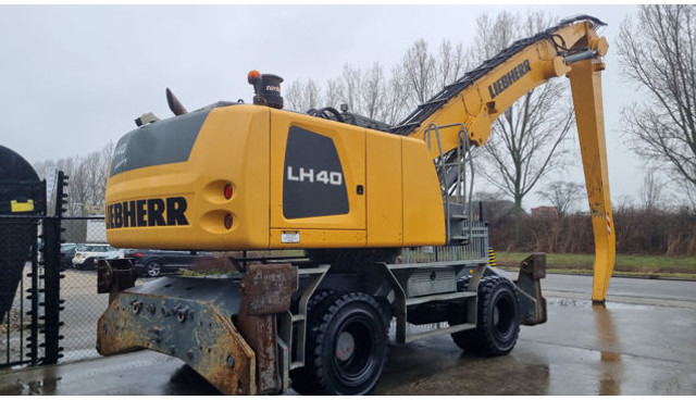 Liebherr LH 40 M Industry Litronic - حفارة النقل والشحن: صور 3 Liebherr LH 40 M Industry Litronic - حفارة النقل والشحن: صور 3