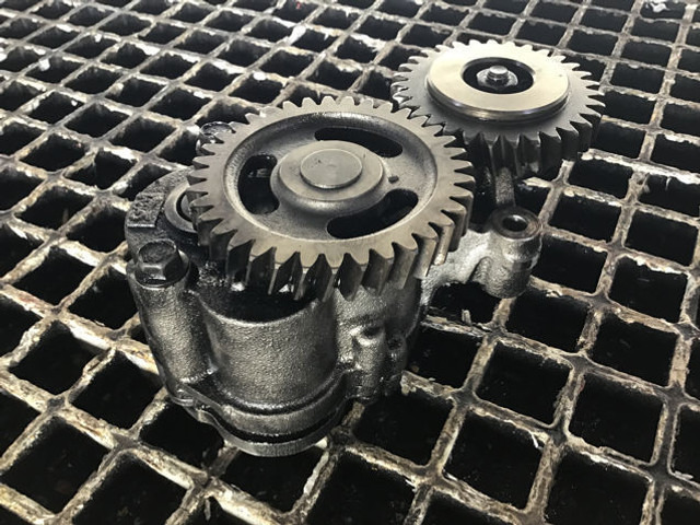 Liebherr Oil Pump - ضخ النفط: صور 5 Liebherr Oil Pump - ضخ النفط: صور 5