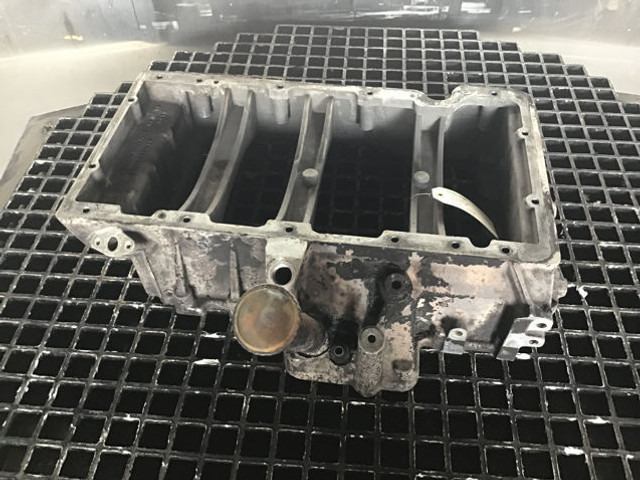 Liebherr Oil Sump - فلتر النفط: صور 4 Liebherr Oil Sump - فلتر النفط: صور 4