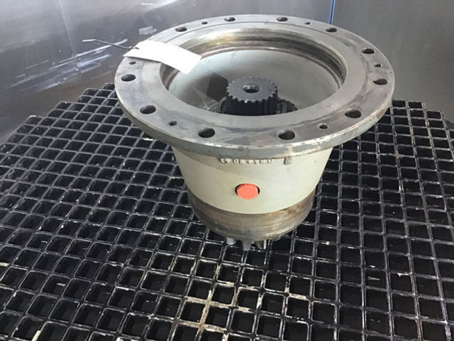 Liebherr Output Shaft Housing - محاور: صور 4 Liebherr Output Shaft Housing - محاور: صور 4