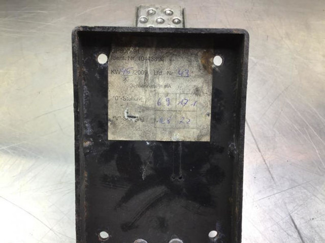 Liebherr Pedal - دواسة: صور 2 Liebherr Pedal - دواسة: صور 2