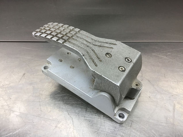 Liebherr Pedal - دواسة: صور 2 Liebherr Pedal - دواسة: صور 2