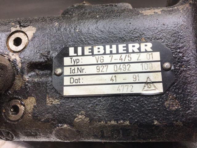 Liebherr Pilot Control Unit - عتلة تبديل السرعة: صور 3 Liebherr Pilot Control Unit - عتلة تبديل السرعة: صور 3